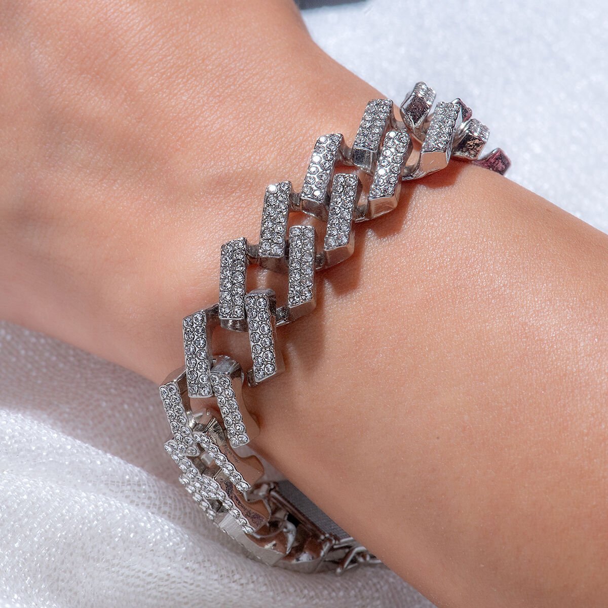 Silver Bileklik Çapraz Model Silver Gurmet Bileklik